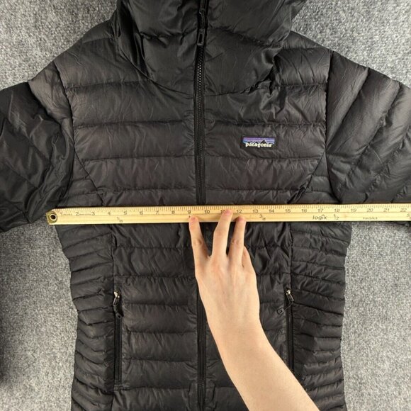 Women's Black Quilted Jacket - Picture 6 of 16